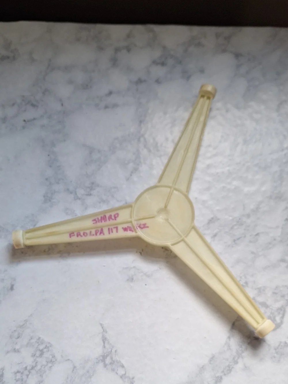 Beige 3-Arm Plastic Stand for Home  Supplies Or A  Sharp Microwave Glass Holder